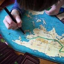 Podróżuj w domu - gry z mapą