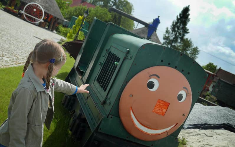 The Last Train: children