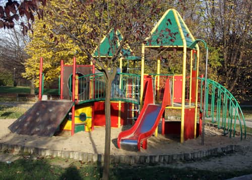 zamek - plac zabaw w Parku Kultury i Wypoczynku