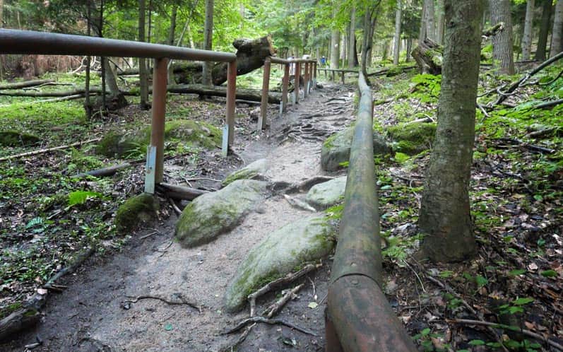 Folusz Path: Approach to the Devil
