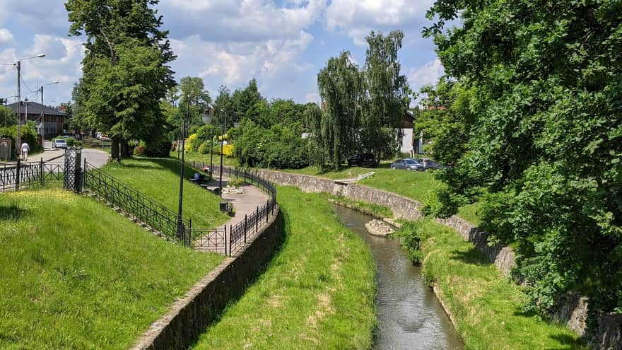 bulwary nad Wątokiem widok od ulicy Dąbrowskiego