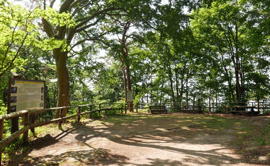 Biała Góra - artillery positions, end of the trail: time for a picnic!