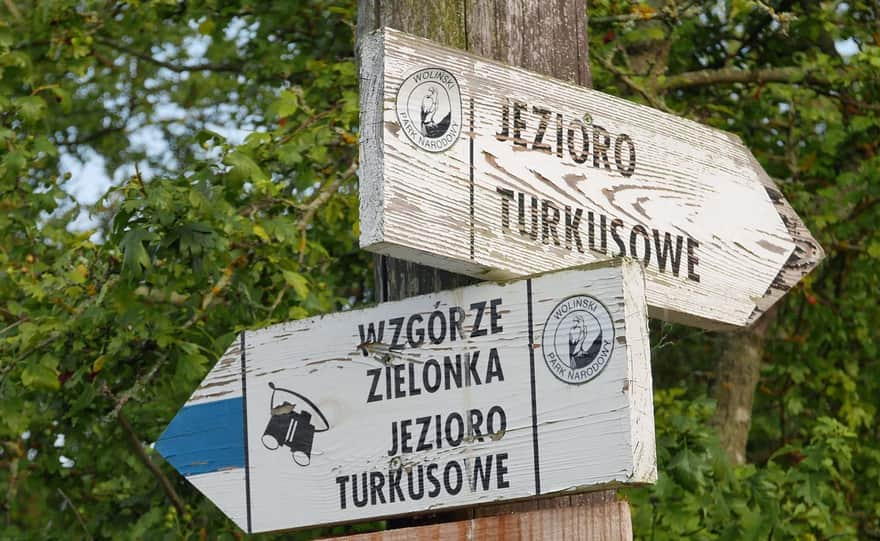 Turquoise Lake in Wapnica, blue trail