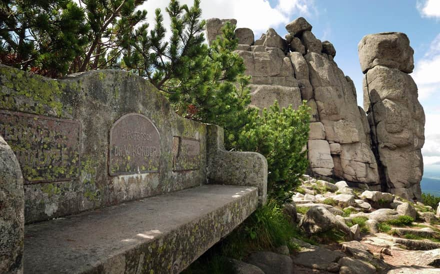 Słonecznik - German stone bench