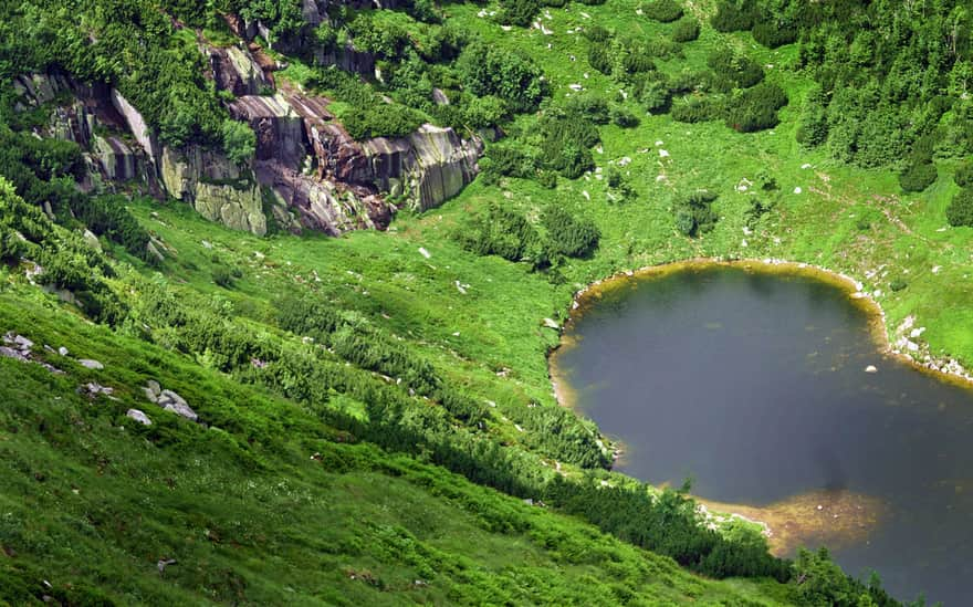 Wielki Staw (Big Pond) - view from the red trail