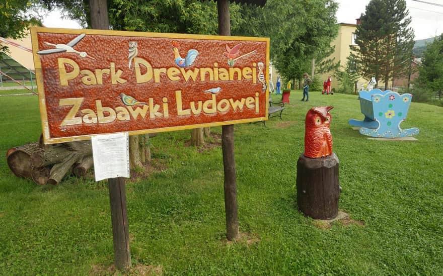 Beskidzkie Centrum Zabawki Drewnianej w Stryszawie - plac zabaw