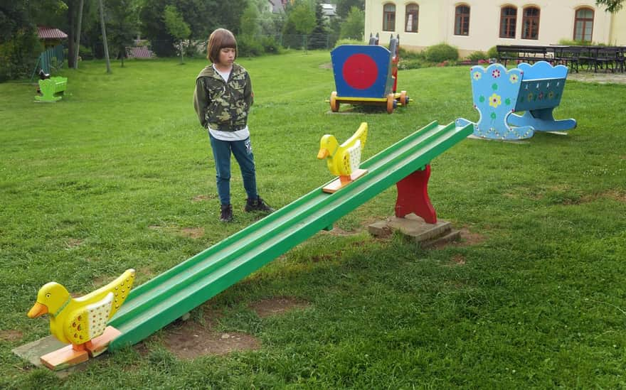 Beskidzkie Centrum Zabawki Drewnianej w Stryszawie - plac zabaw