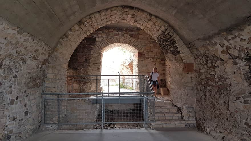 Tenczyn Castle in Rudno - exploring the ruins