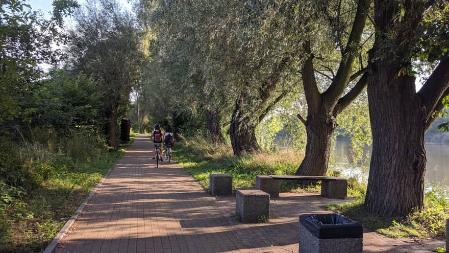 Bike path to Bolko Swimming Area