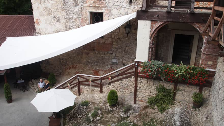 Korzkiew Castle - courtyard