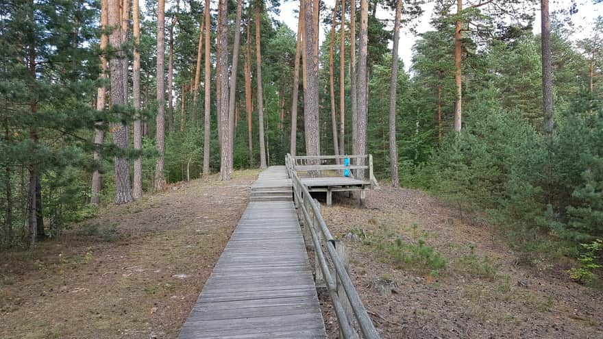 Walking platforms at Echo Ponds