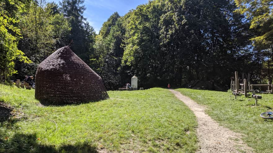 Plac zabaw i polana - park leśny Witkowice