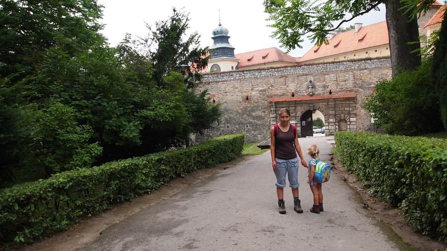 Entrance to Pieskowa Skala Castle
