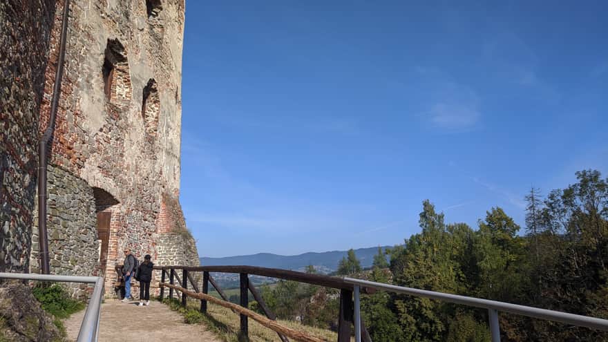 Zamek Czorsztyn - brama do zamku