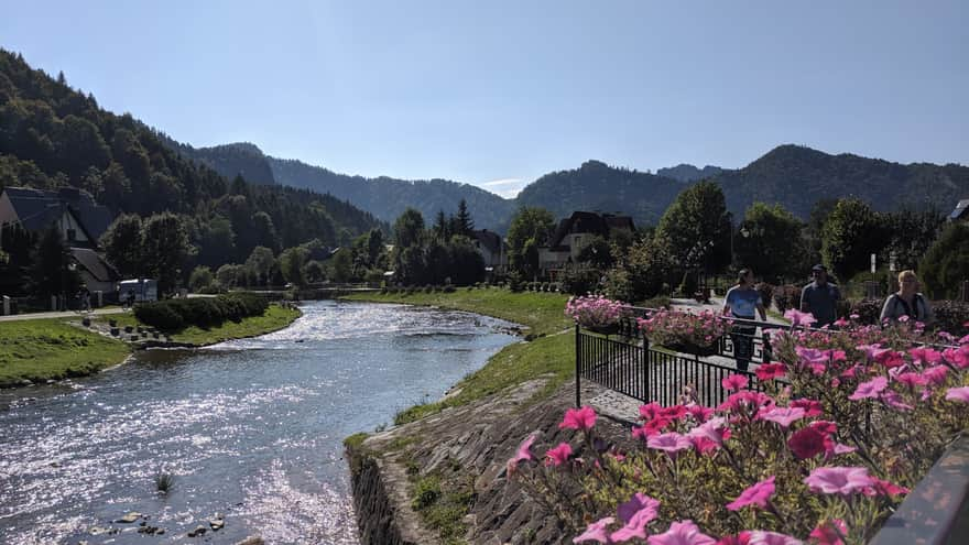 Promenade along the Grajcarek Stream in Szczawnica