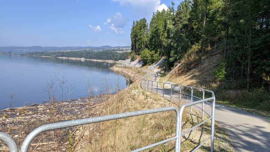 Velo Czorsztyn - odcinek przy jeziorze