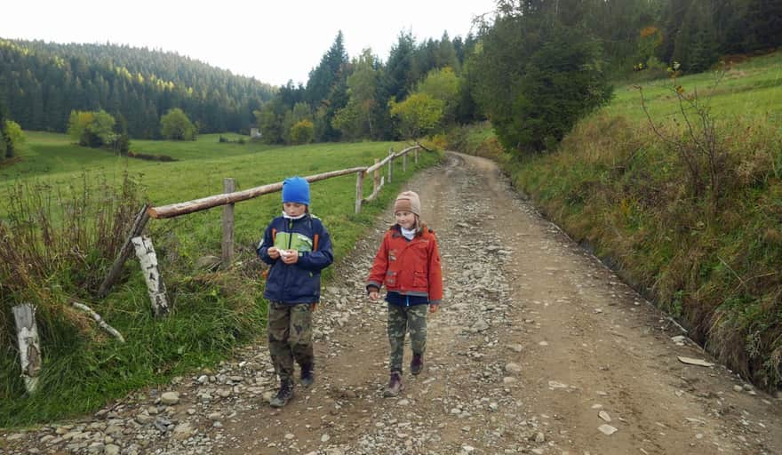 Jasionów - the beginning of the green trail to Maciejowa