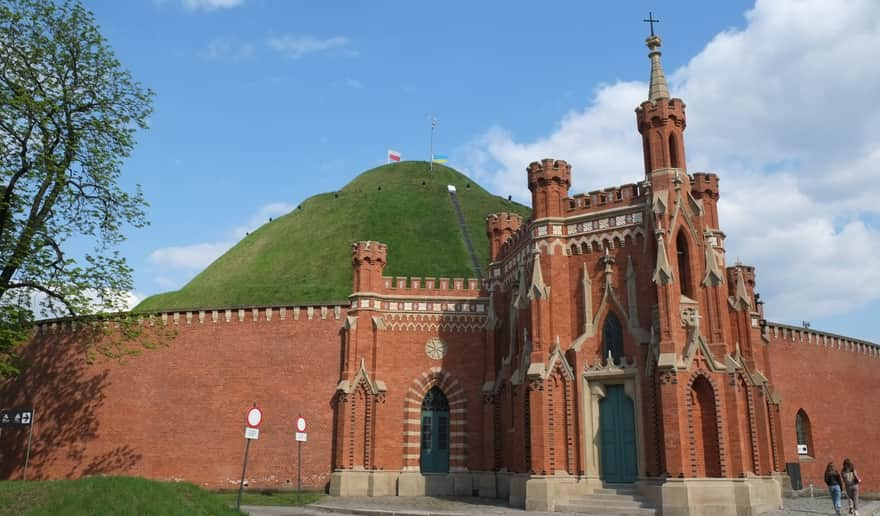 Kopiec Kościuszki i kaplica św. Bronisławy