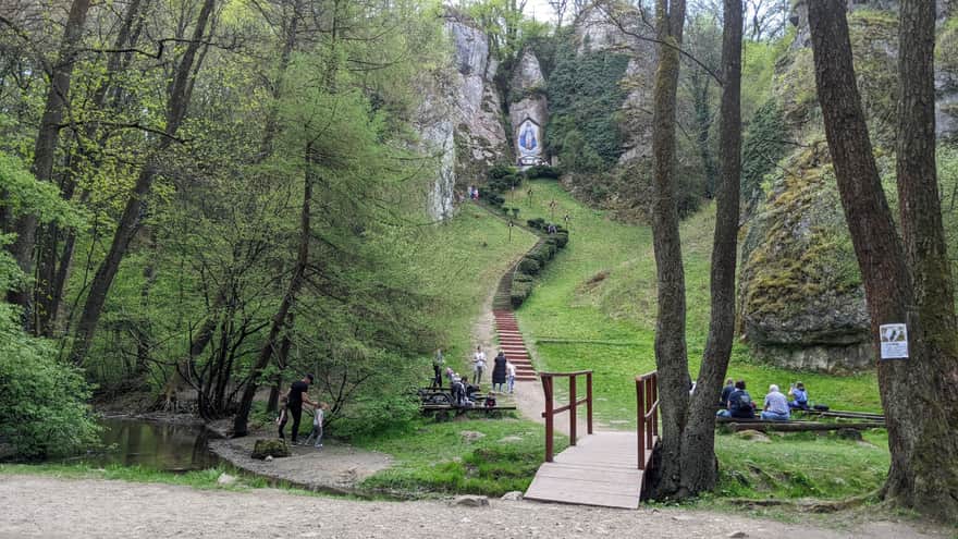 Dolina Mnikowska - ołtarz skalny
