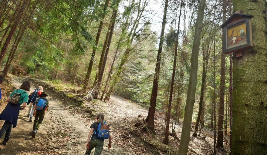 Blue trail from Jurków to Mogielica - stations of the cross