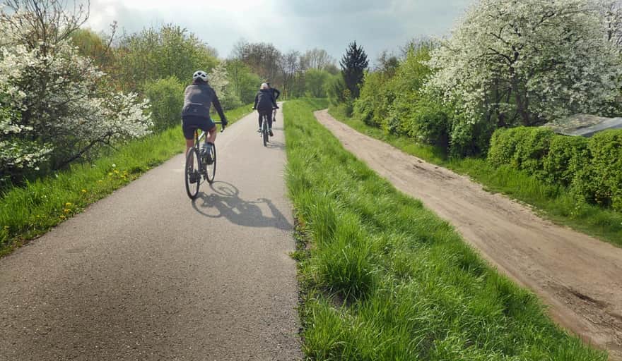 Biking to Nowa Huta - bike route along the Vistula River