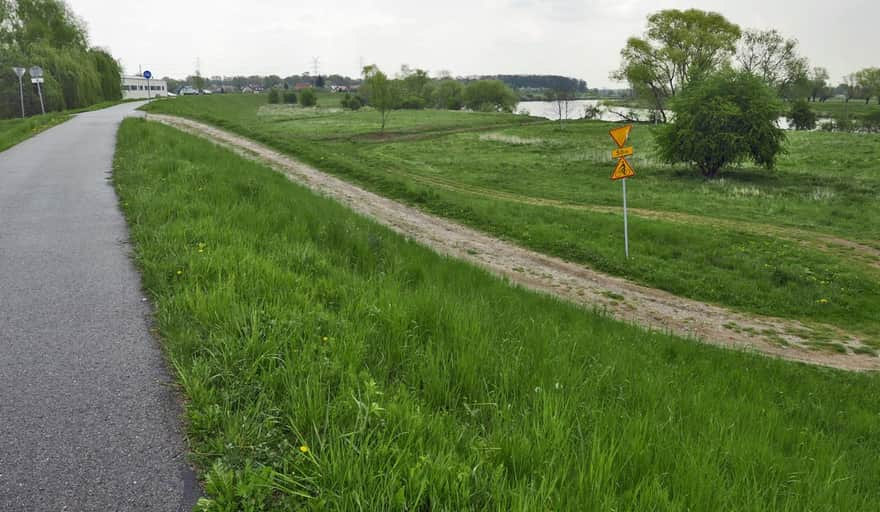 Vistula River embankments - descent to the riverbank (one of many)