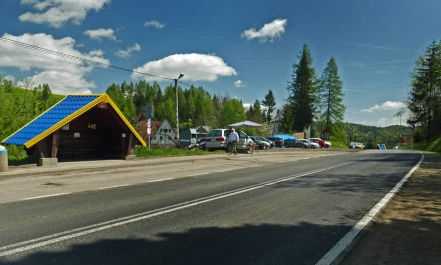 Żółty szlak na Kudłoń - parking w Lubomierzu-Rzeki