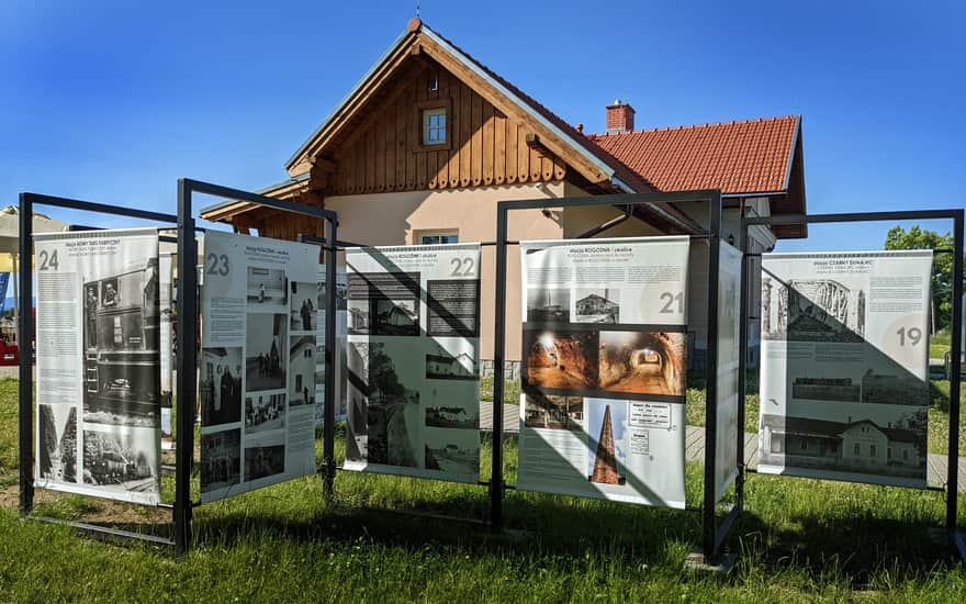 Historical exhibition at the Podczerwone station