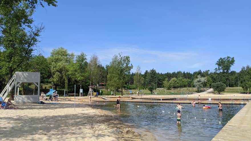 Guarded bathing area at Sosina Reservoir in Jaworzno - early morning