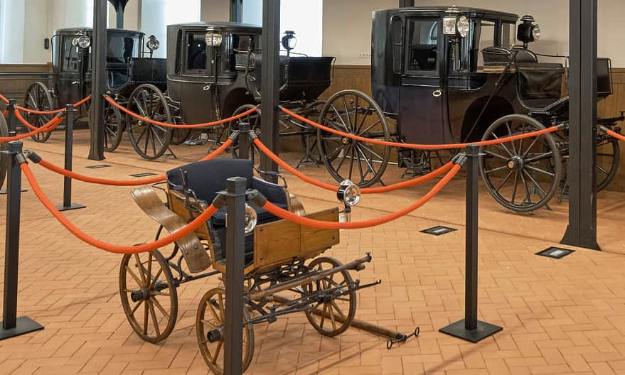 Small carriage for young children from the late 19th and early 20th centuries.