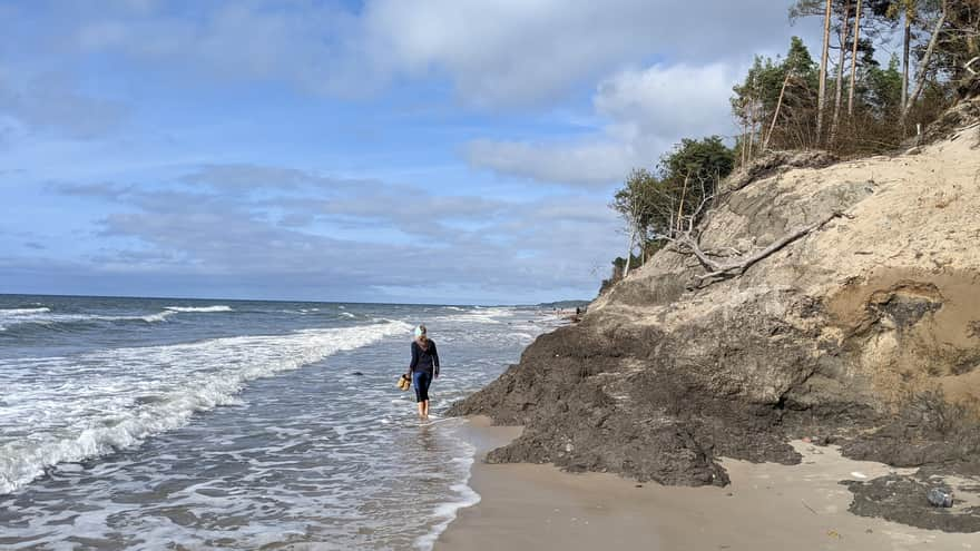 Walking along the cliff coast from Ustka to Orzechowo