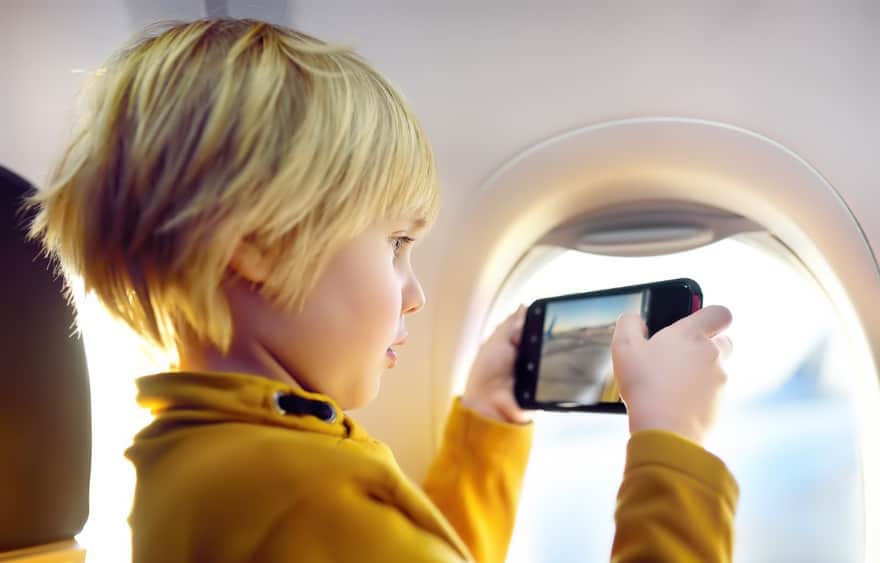 Jak przygotować dziecko do lotu samolotem?