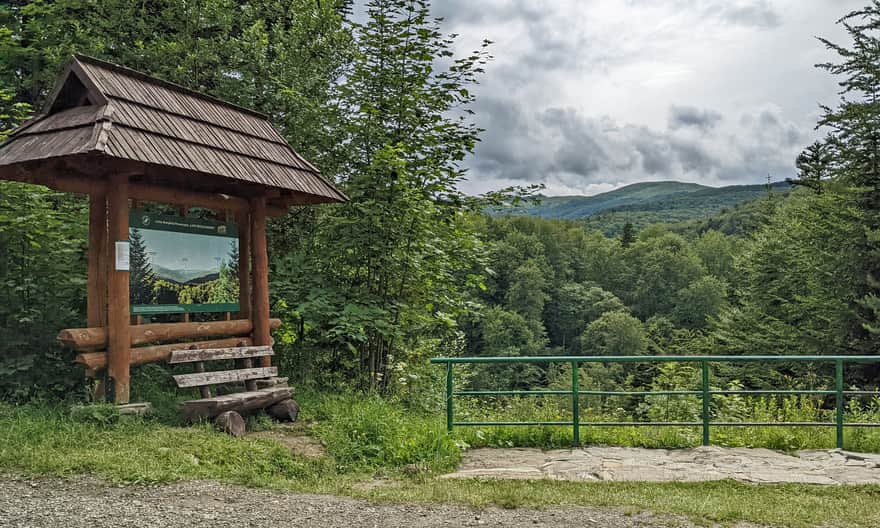 Viewpoint along the Pichurów Trail: Kopa Bukowska, Krzemień, and Bukowe Berdo