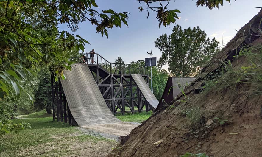 Rzeszów Skatepark - towers and structures for advanced