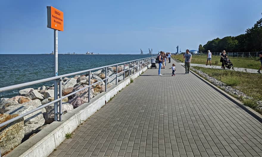 Westerplatte - seaside promenade, eastern bank