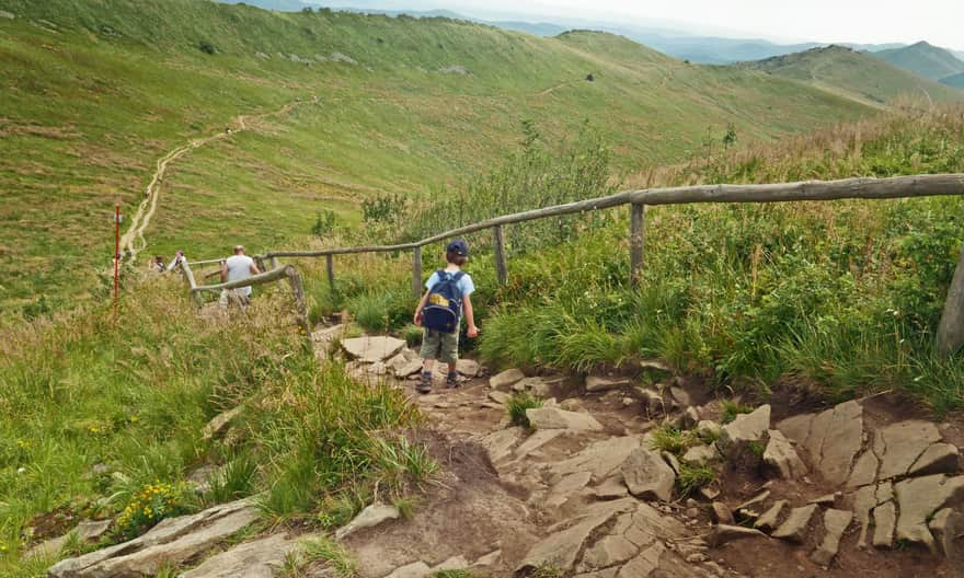 Zejście z Osadzkiego Wierchu w stronę Chatki Puchatka