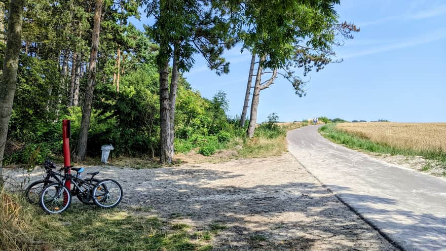 Szlak rowerowy za Sarbinowem i zejście na plażę