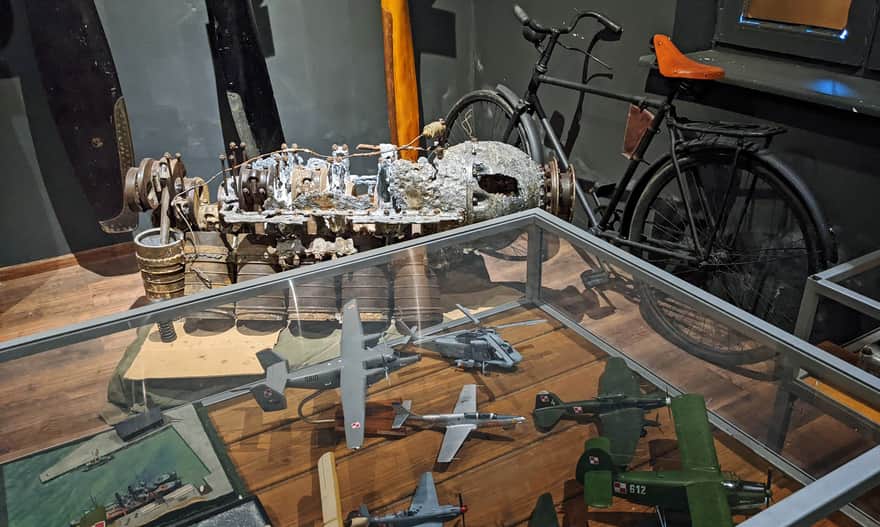 Muzeum Morskiego Dywizjonu Lotniczego - wyłowiony silnik hydroplanu