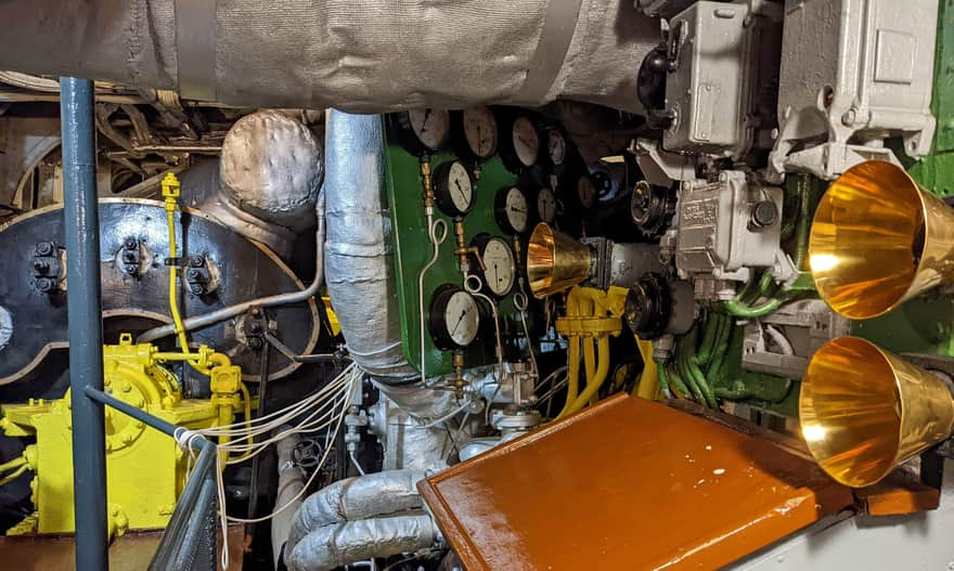 ORP Błyskawica - engine room