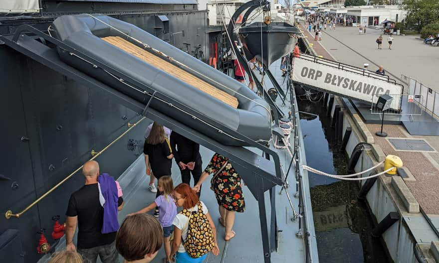 Wejście na statek muzeum ORP Błyskawica