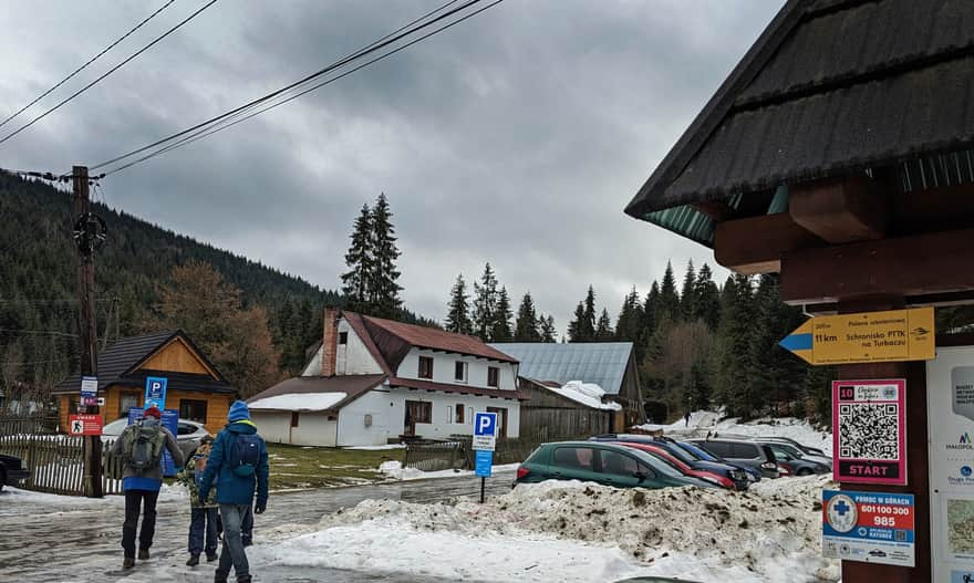 Początek zielonego szlaku w Obidowej