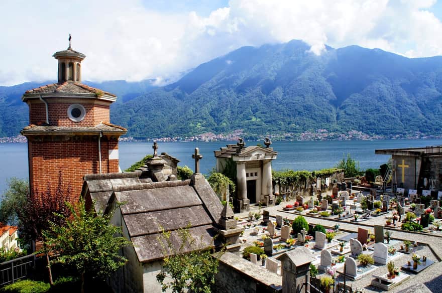 GreenWay - Trail along Lake Como, Cemetery