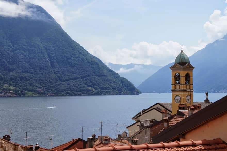 GreenWay - widok ze szlaku na miejscowość Varenna