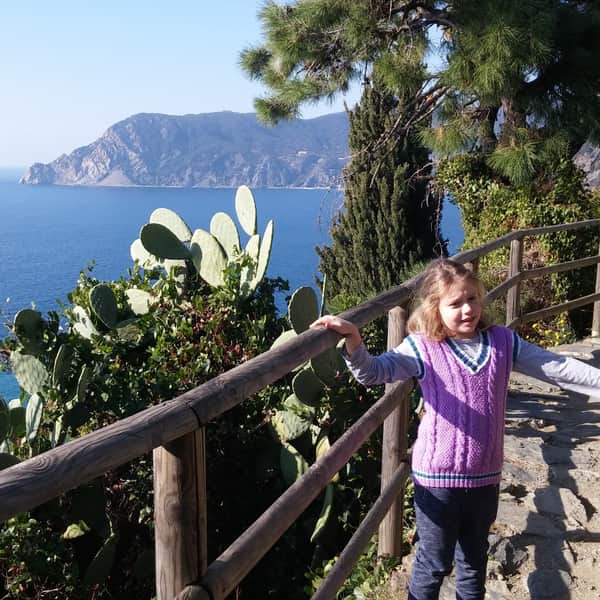 Corngilia-Vernazza trekking z dzieckiem w Cinque Terre