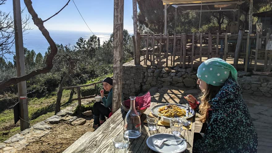 Schronisko Rifugio Muzzerone i spagetti z krewetkami