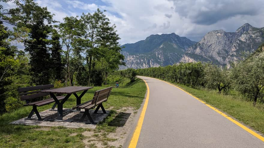 Walking and cycling path to Arco