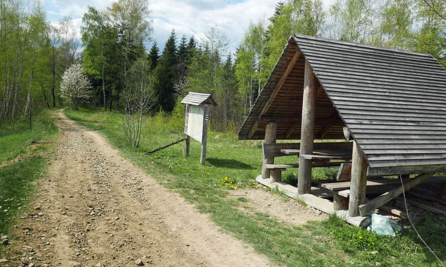 Shelter on Babica ridge