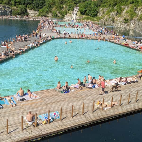 Kąpielisko Zakrzówek - pływające baseny i plaża