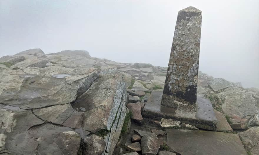 Obelisk upamiętniający 70-lecie wyprawy arcyksięcia Józefa Habsburga na Babią Górę