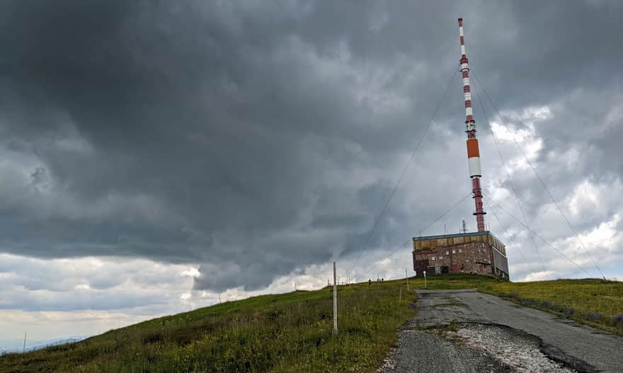 Kralova Hola - przekaźnik telewizyjny na szczycie